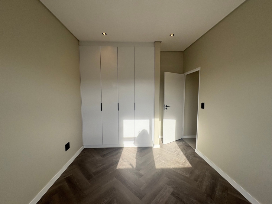 To Let 4 Bedroom Property for Rent in Sandown Western Cape